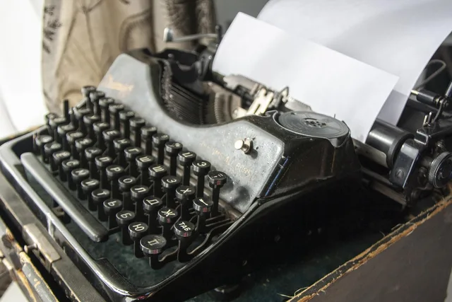 typewriter, text, journalism, print, to write, retro, writer, typewriter, typewriter, typewriter, typewriter, typewriter, journalism, writer. Five signals to check before you buy copywriting services